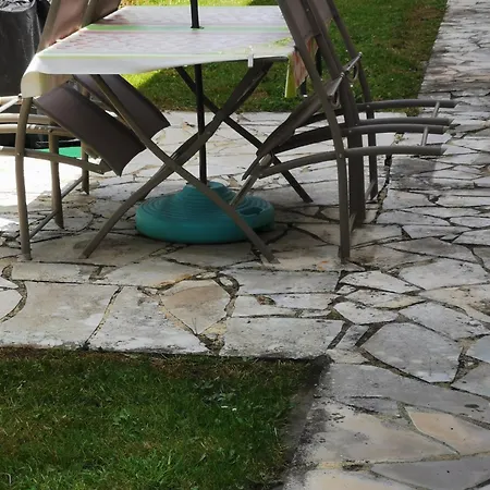 Casa vacanze Logement Spacieux Rez-de-chaussee, Jardin, Stationnement Devant, A 5 Minutes A Pied Du Centre De Sarlat